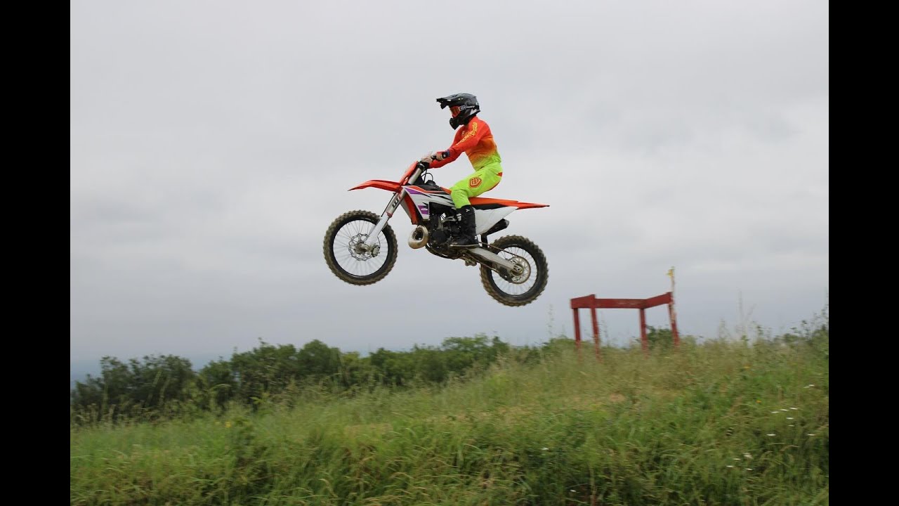 Motocross entrainement a Naves ! ( beaucoup de galère )