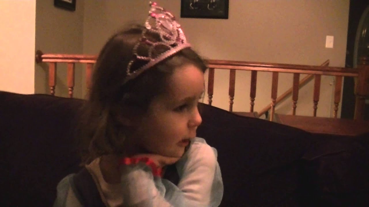 Autumn 4 years old talking about favorite foods