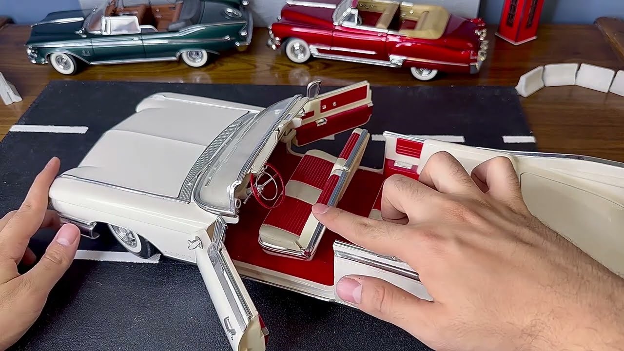 Cadillac ￼Eldorado 1959 1:12 Scale Model with Full Details