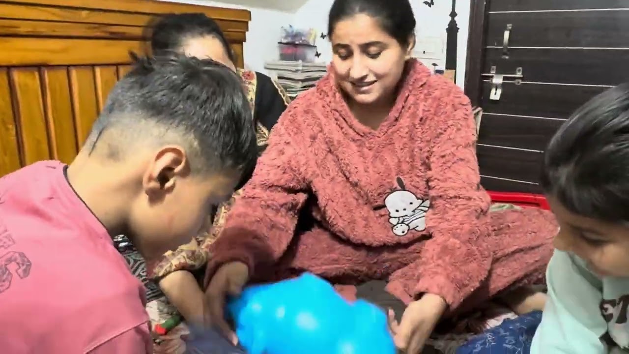 Bache ki ek saal ki mhenat gullak mai kiye pese jama 🧿