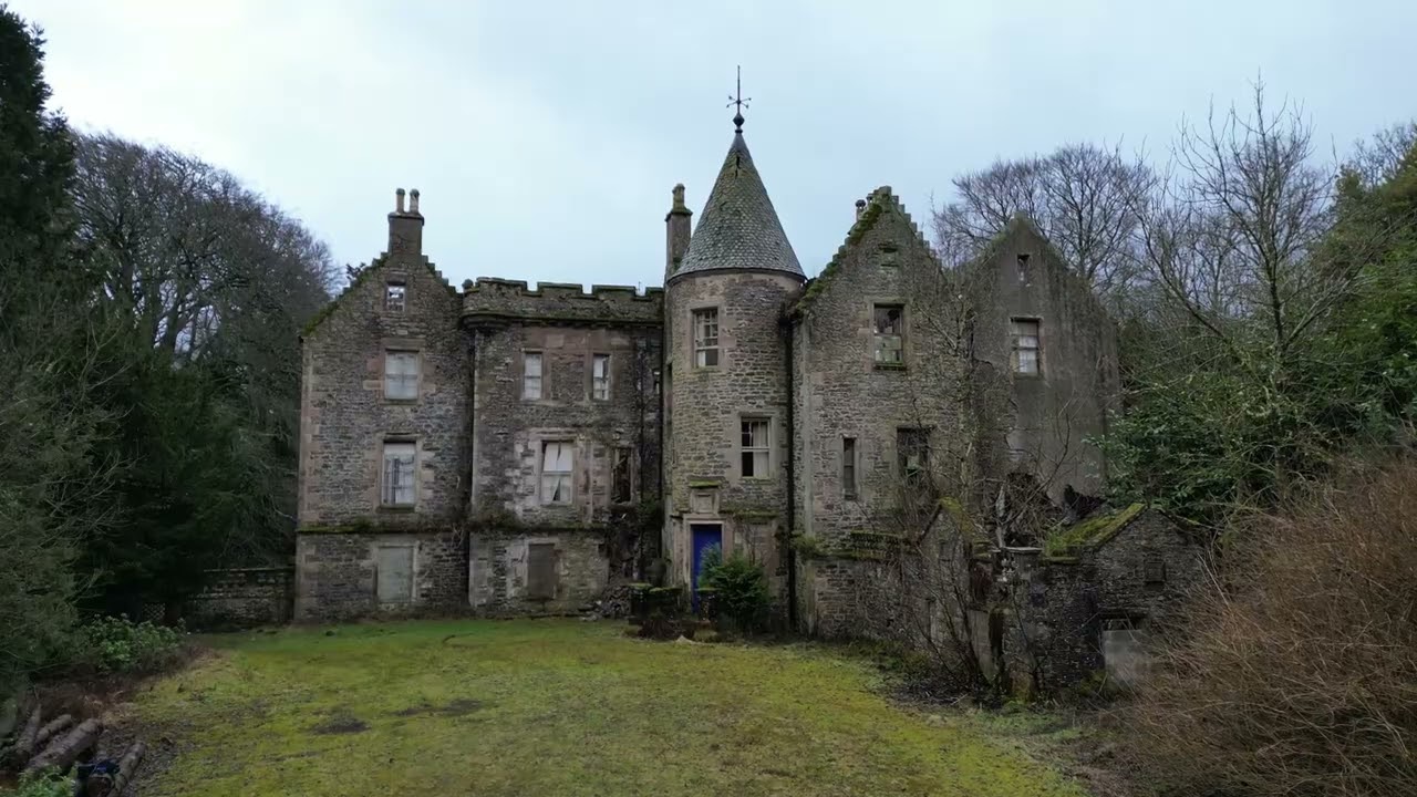 EASTEND MANOR HOUSE READY FOR FULL COLLAPSE!