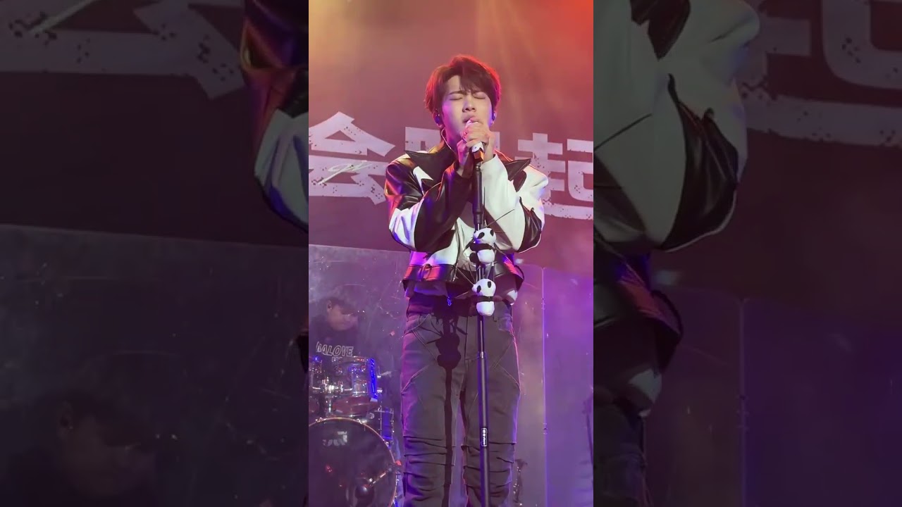 [Live] Zhang Xingte sings “A Story That Is Still Being Written”【张星特】现场唱《一个还在连载的故事》好好听！肆季巡演成都 Tour