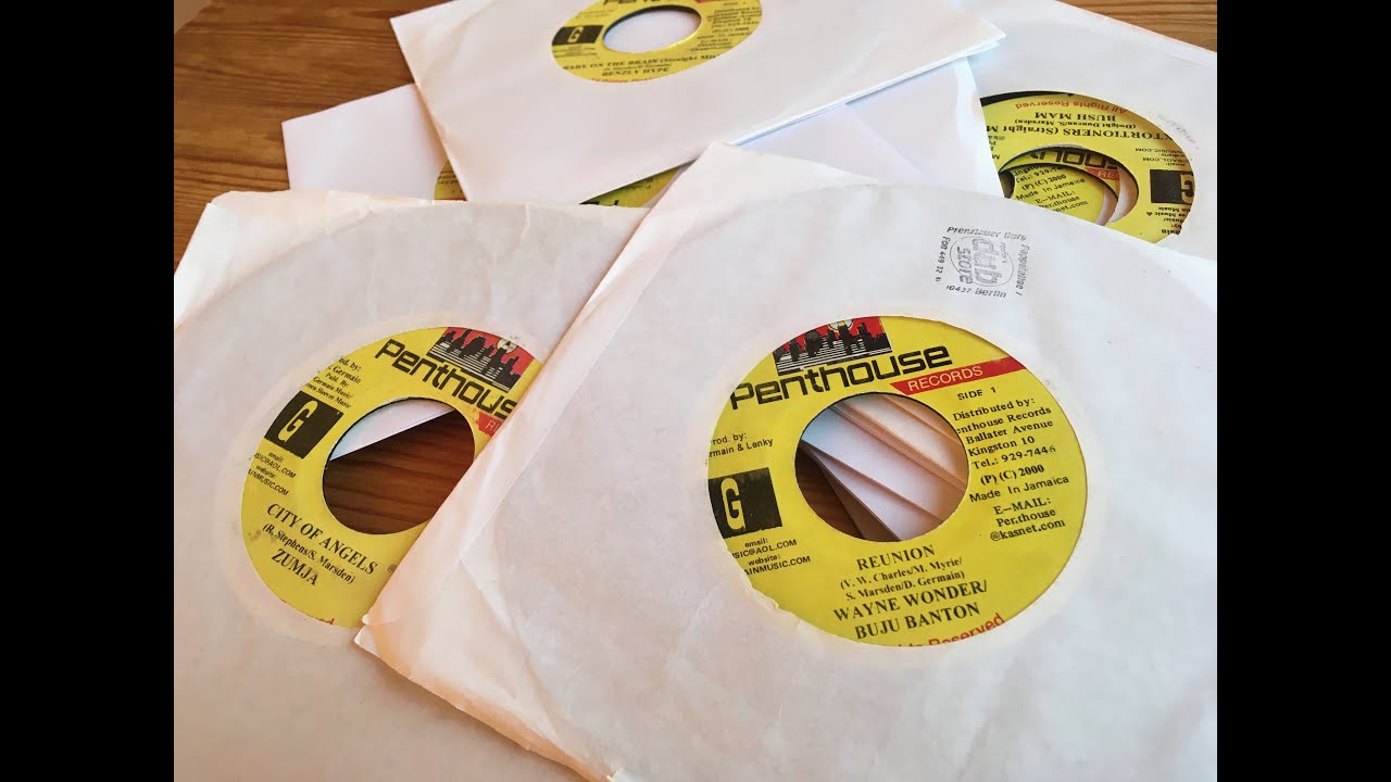 Extortioners/Courtney Riddim Mix 2000 (Buju Banton, Luciano, Bushman, Lukie D, Zumjay, & more)