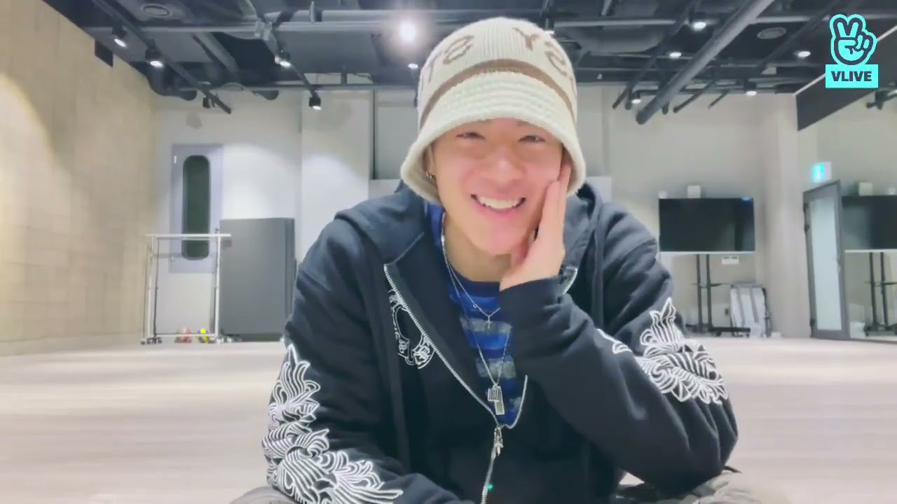 [221225 ERIC VLIVE] 메릭 크릭스마스🎄❤️