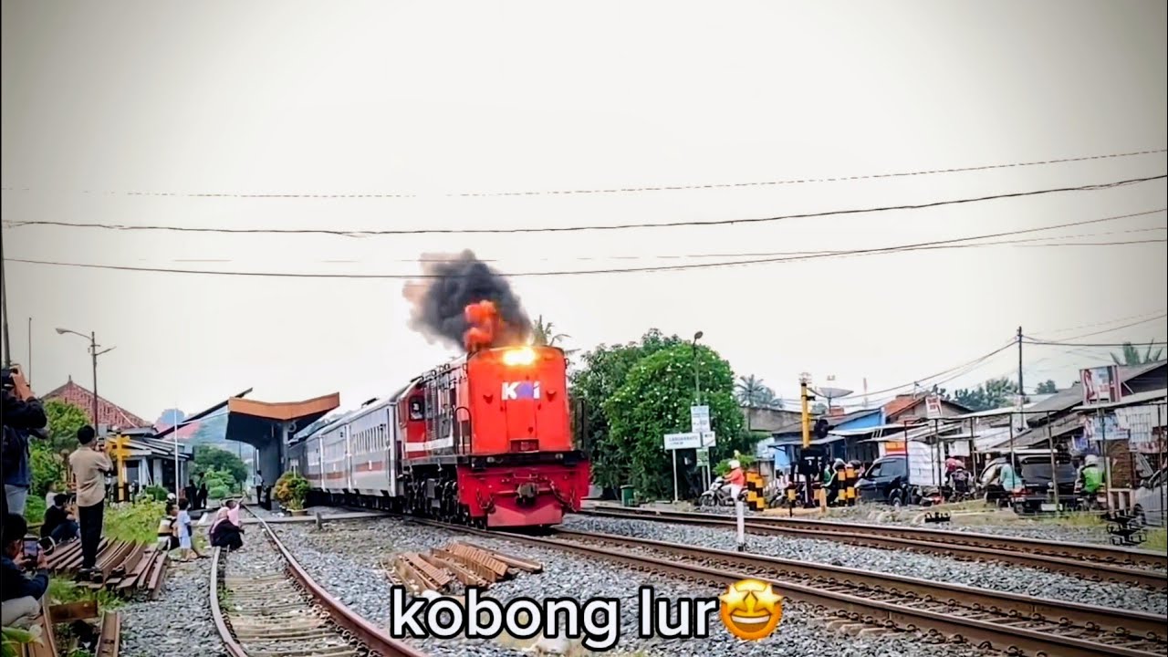 NYORE DISTASIUN LABUHAN RATU SAMBIL NUNGGU AZAN MAGHRIB EH MALAH DAPET KOBONG🔥