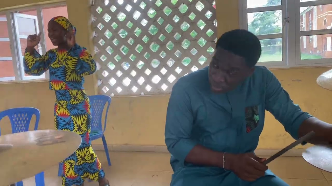 WORSHIP SESSION AT WISDOM CHAPEL 🙏🎶🎵🎧BACK ON THIS ONE 🥁🥁&hellip;.A MUST WATCH‼️‼️