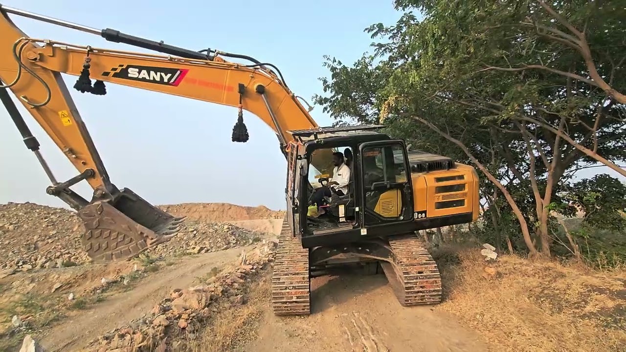 SANY👸🫶unloading video#tailor #sany #SANY210 #karnataka #kannada #happy 