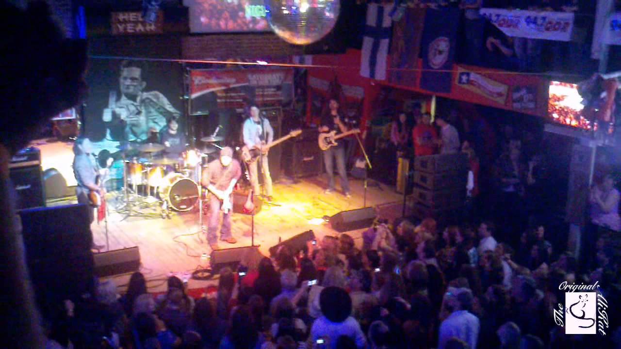 Christian Kane gets Eliot with a Bra in Raleigh