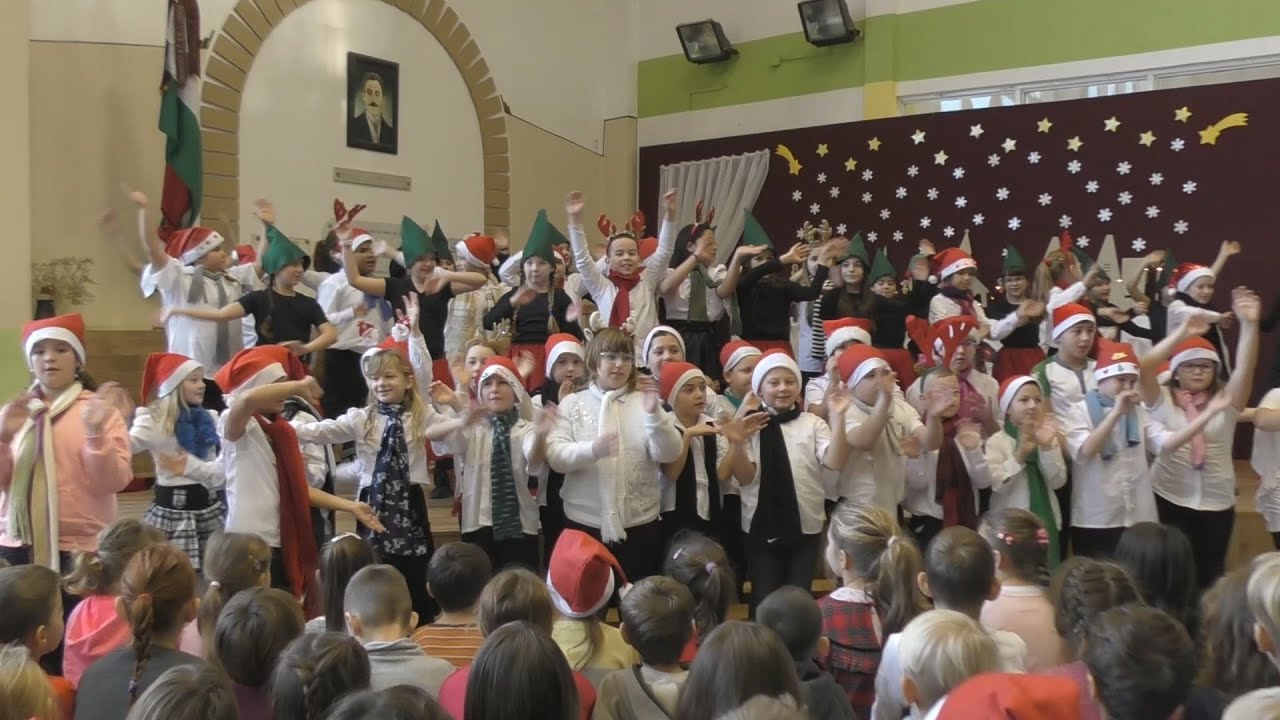 Mikulás ünnepség az Ácsi Gárdonyi Géza Általános Iskolában