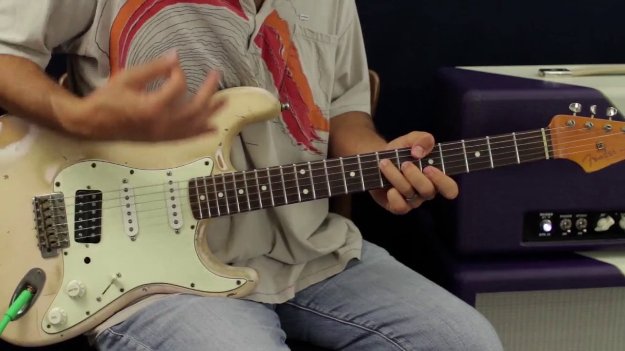 4 must know iconic Hendrix licks (Free Studio Quality backing track BONUS)