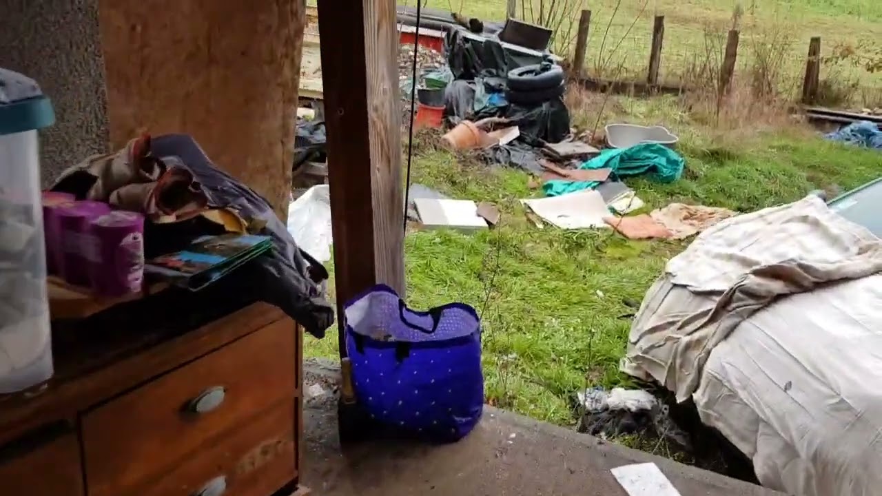 J'ai du faire des centaines de sacs poubelles (nettoyage insalubre diogène secteur Meyssac)