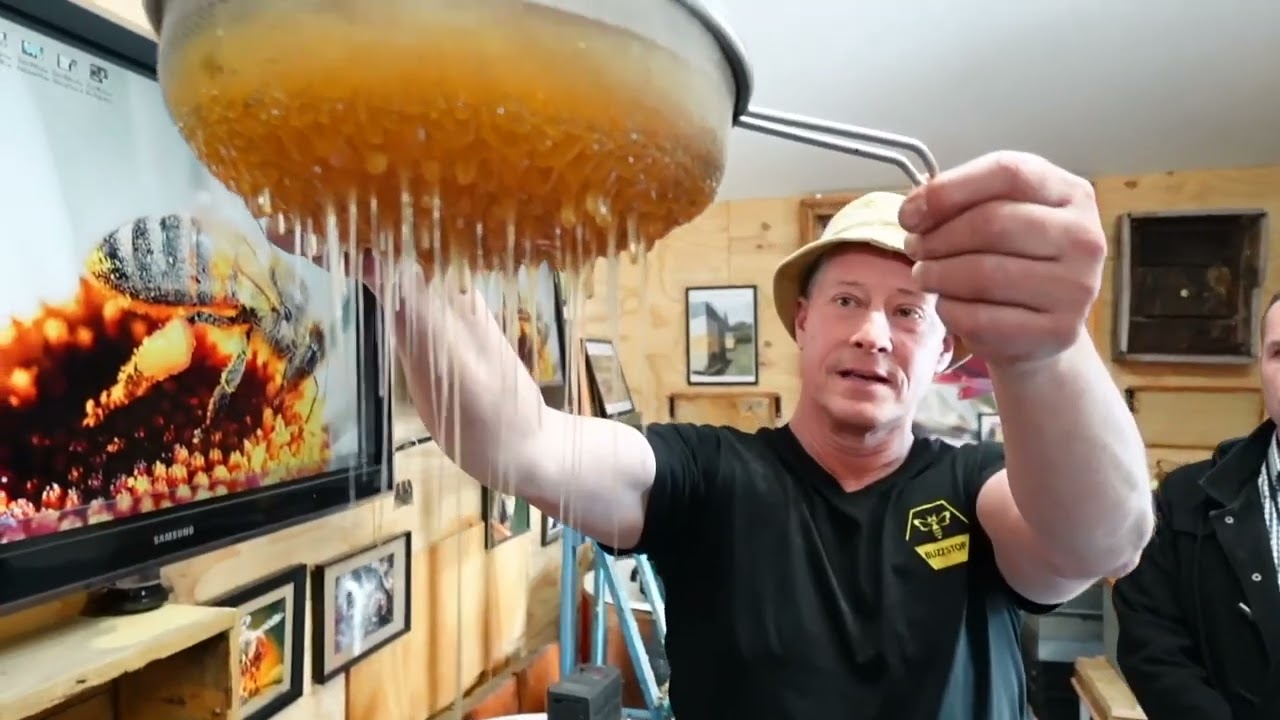 Honey Spinning Tours and The Buzzstop Cafe meets a (FPV/BEGINNER HAND HELD CAMERA) 'YouTuber.'