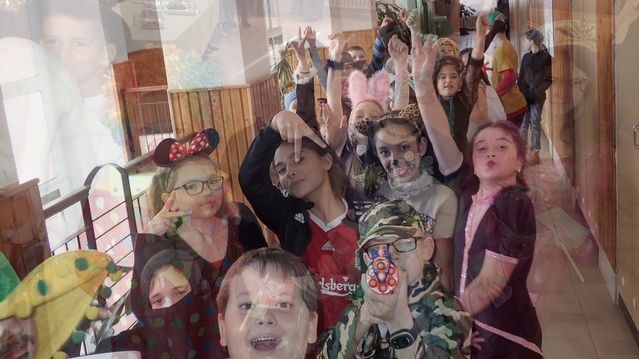 Csengőszóra várva