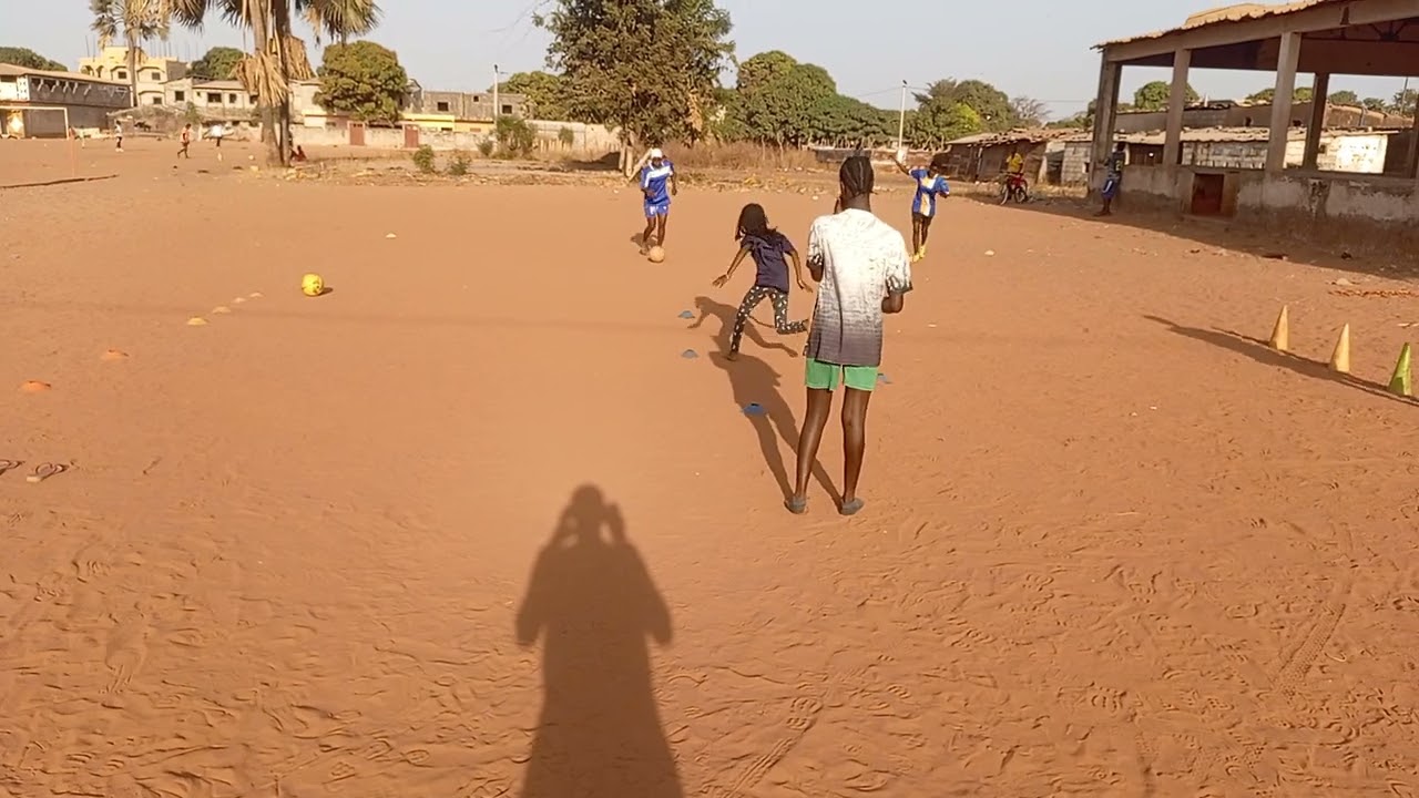  Cissé YouTube technicien école foot