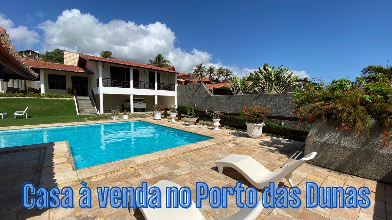 Linda casa mobiliada à venda no Porto das Dunas! Super bem localizada!
