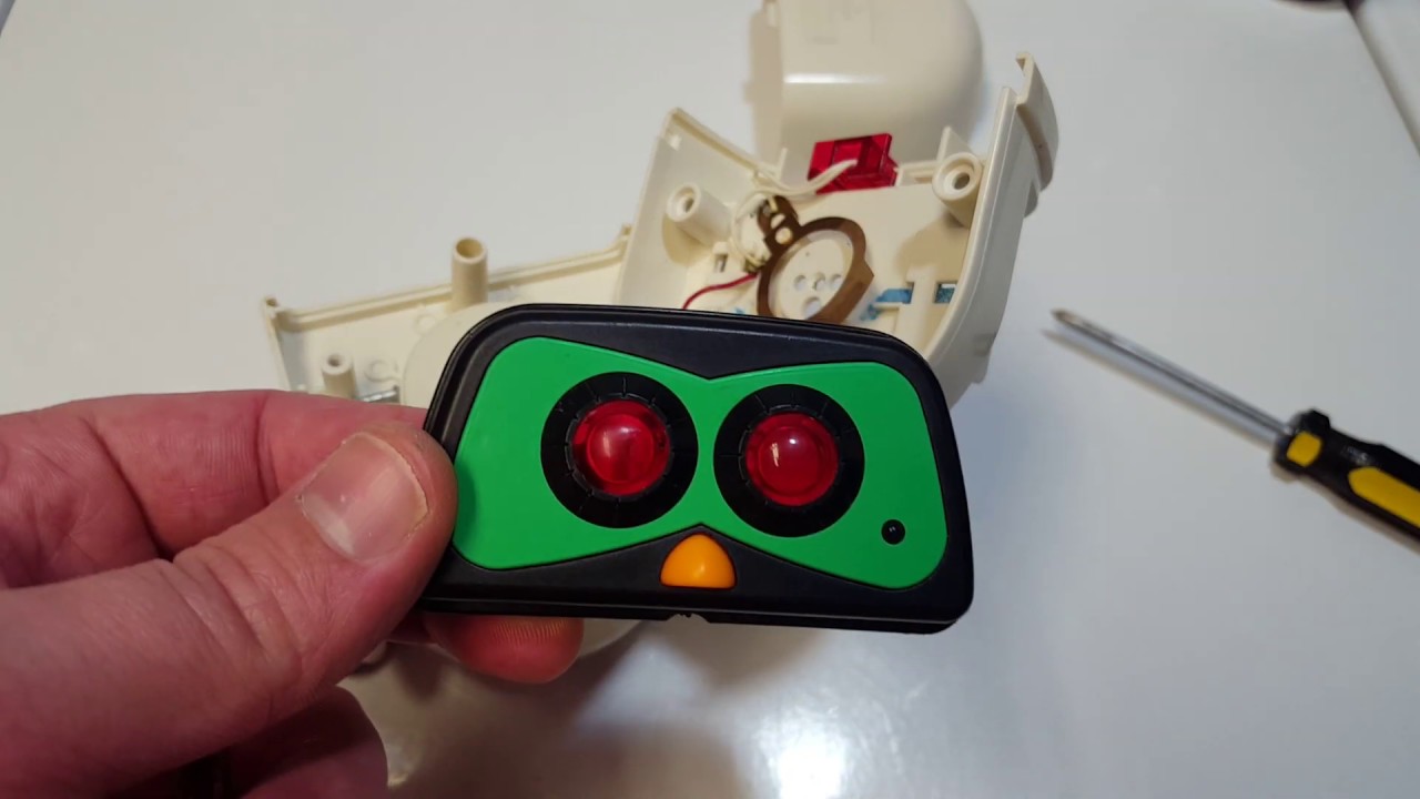 Radio Shack Tomy Hootbot &reg; ; Foocrow &reg; - the Robot Owl - #5406 Tomy &reg; - 1980's TEARDOWN
