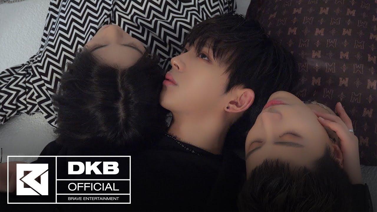 DAKCUMENT #27 닼둥이들의 첫 화보 나들이(DKB's first magazine shoot!) 😎✨(Feat. bnt)