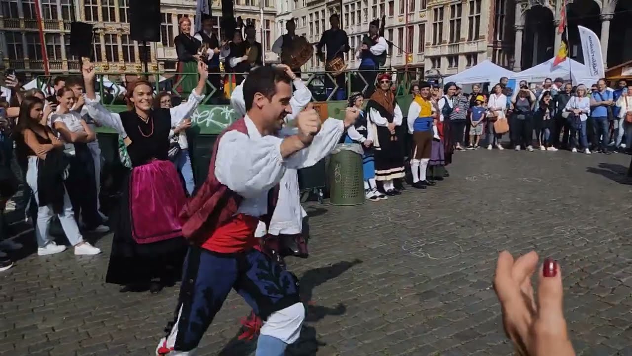 Asturian folk dance in Belgium