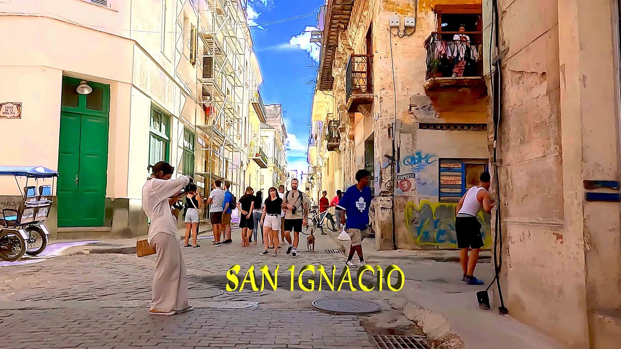 Así está La Habana / Calle San Ignacio en La Habana