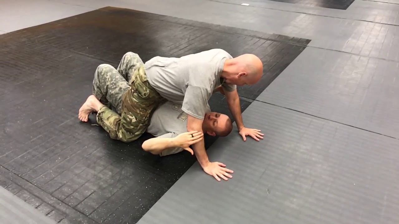 Arm Trap and Roll, Opponent Posts Both Arms (4-4)
