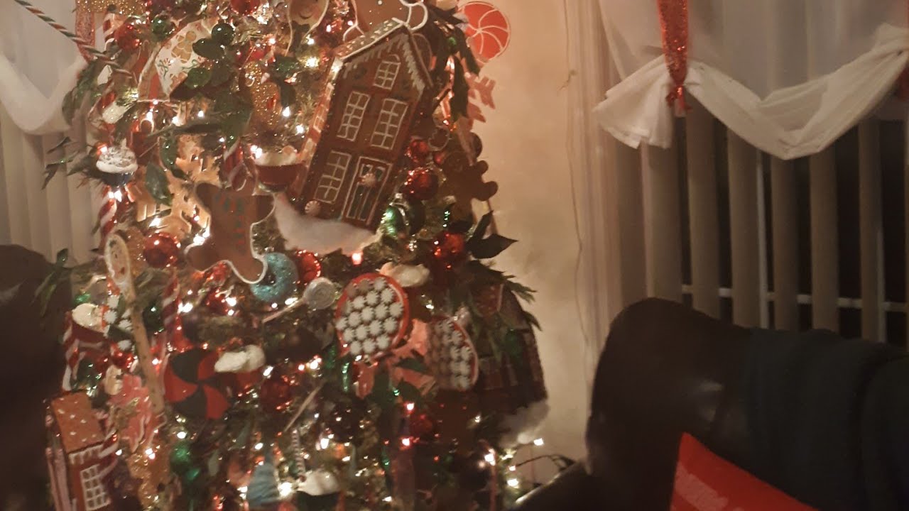 Decorate Christmas  2019 Santa's  Sweet  Shoppe Tree & Room Part 7 series