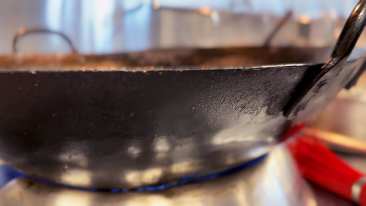 鶏は豚より美しい　Chicken Is More Beautiful Than Pork Ever Was