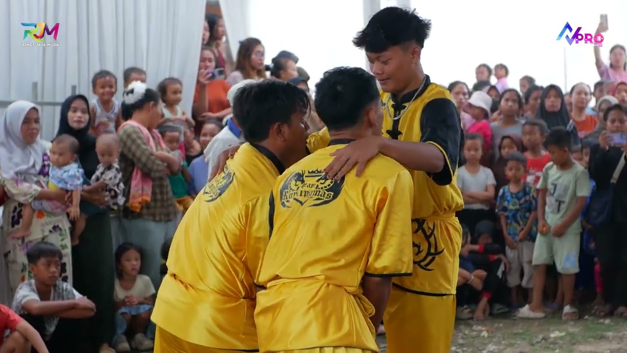 ATRAKSI KUNGFU ICANG CS BUROK RINDI JAYA MUDA LIVE SHOW || DESA CIKULAK KIDUL KEC.WALED KAB.CIREBON