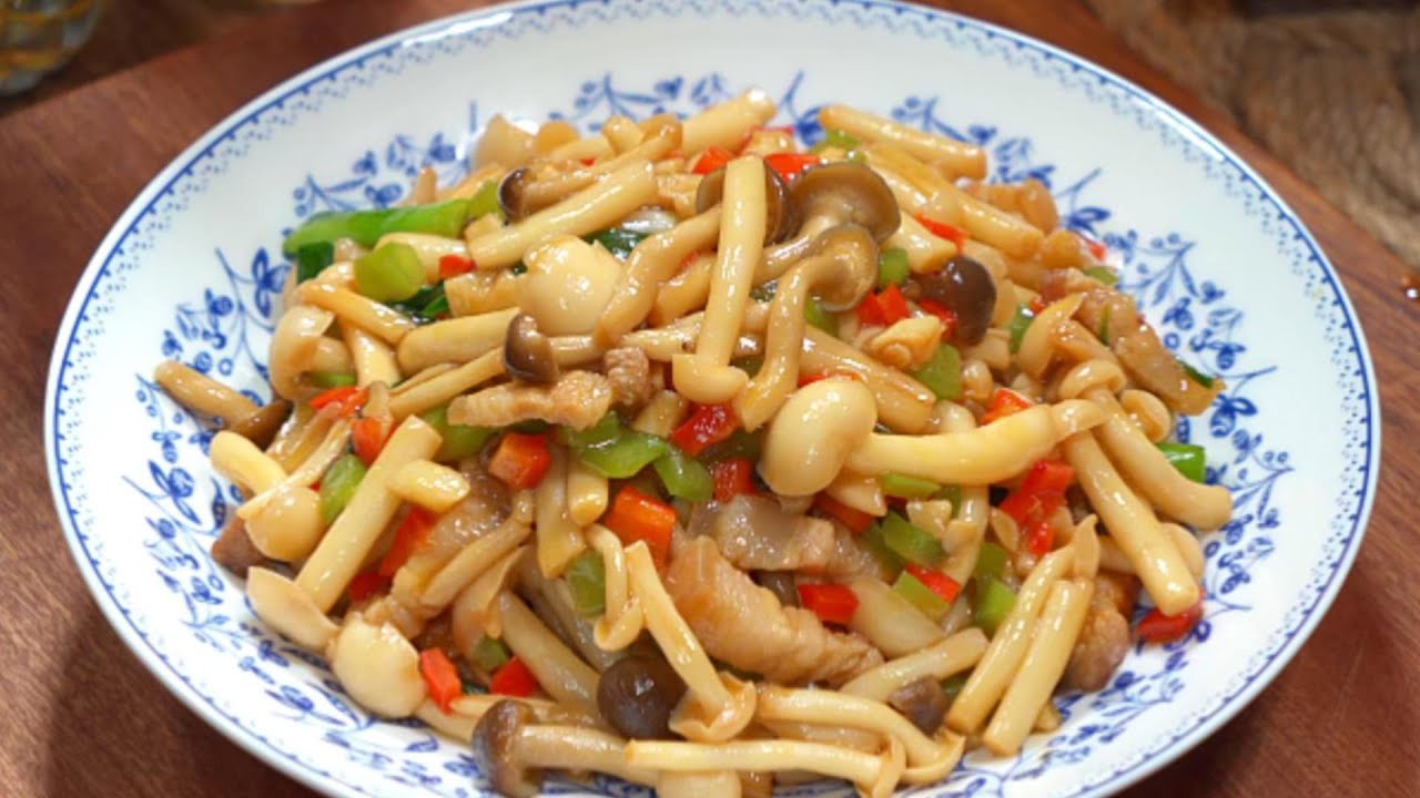 Stir-Fried White Jade Mushrooms｜Crispy, Savory & Easy Vegetarian Stir-Fry Recipe for Any Meal