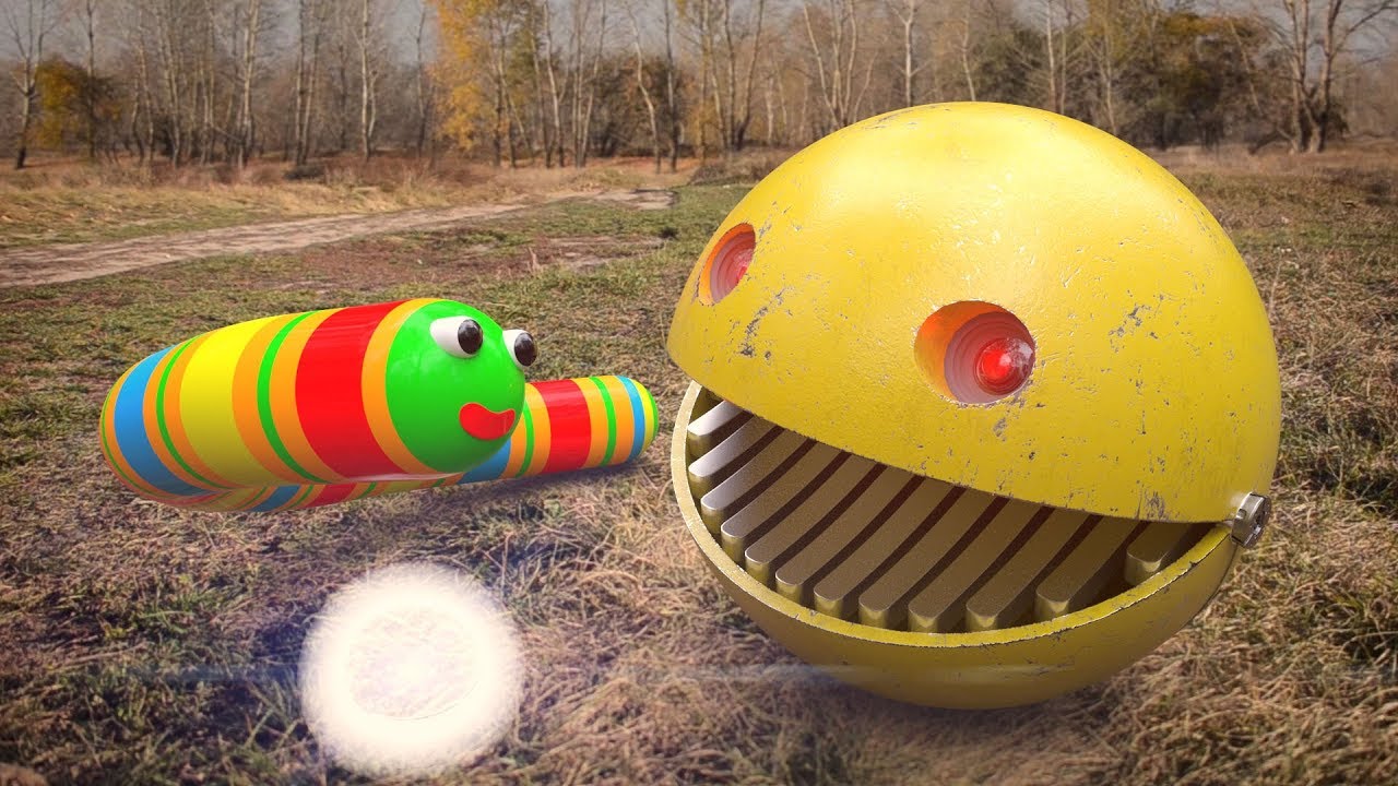 Pac-Man VS Slither.io In Real Life