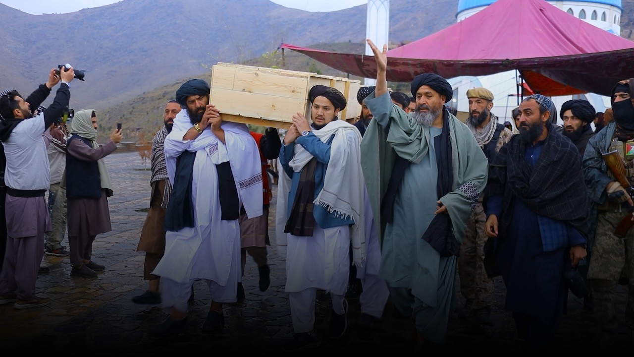 د ۴۰۰ تنو څخه زیاد بی ګناه روږدو کسانو جنازې نن په کابل کې په یو ډلیز قبر کې خاورو ته وسپارل شوي .