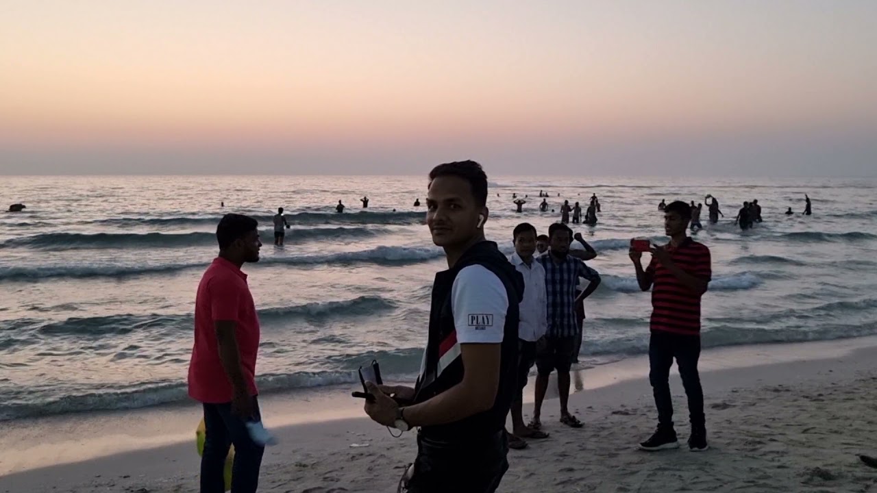 Ajman UAE walk tour: Explore nightlife in Ajman famous PUBLIC BEACH