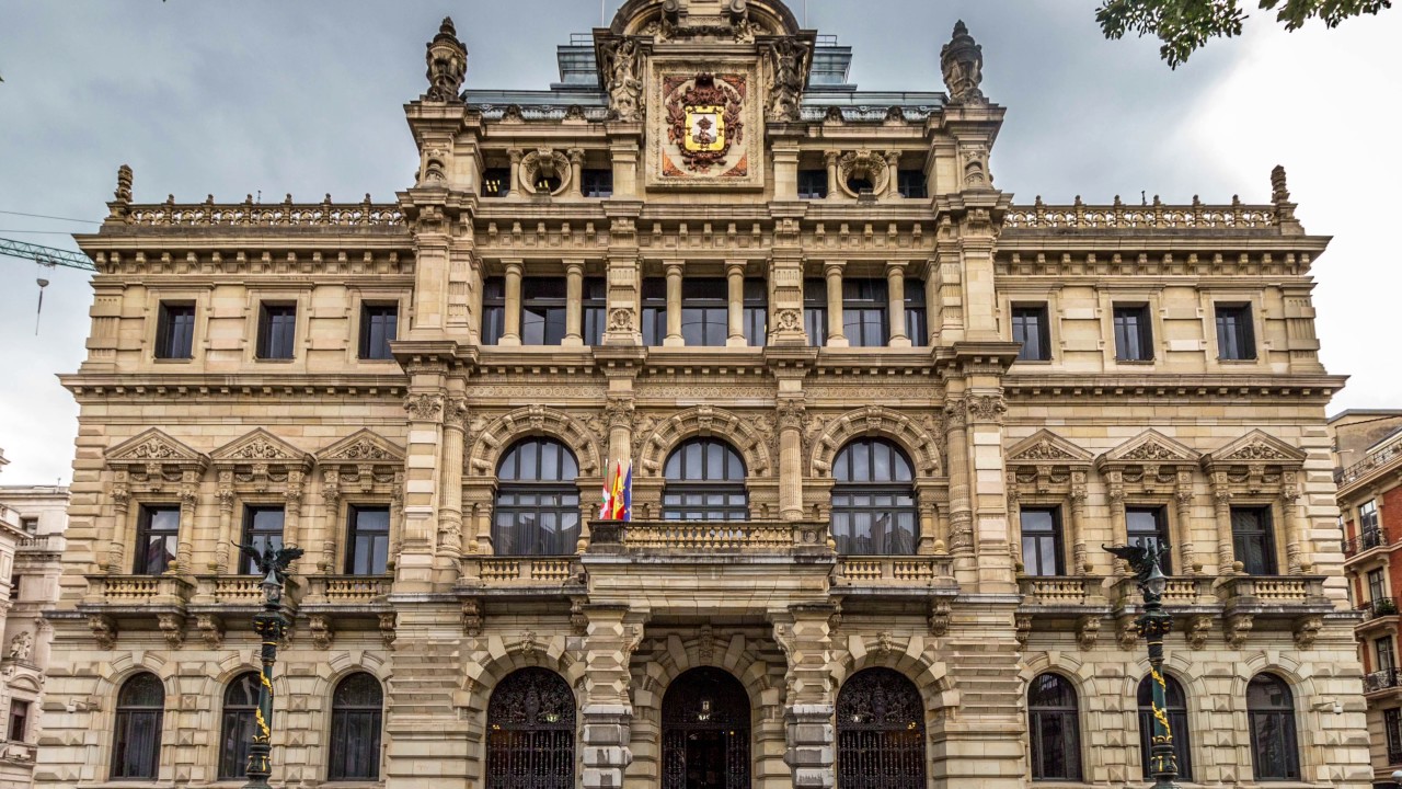 Bizkaiko Foru Jauregia - Palacio Foral de Bizkaia