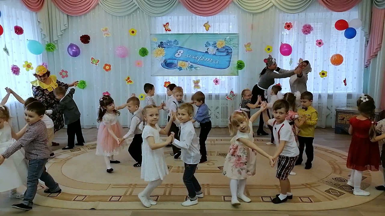 Детки конфетки - танец на празднике в детском саду