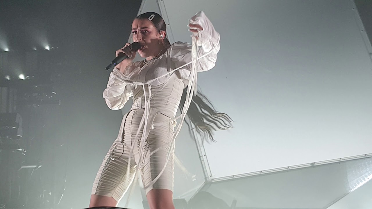 Charli XCX - Track 10/ Blame It on Your Love (Live in Madrid)