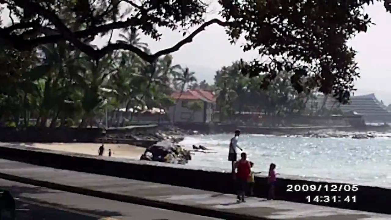 Tante Restaurant Kona 120509.AVI