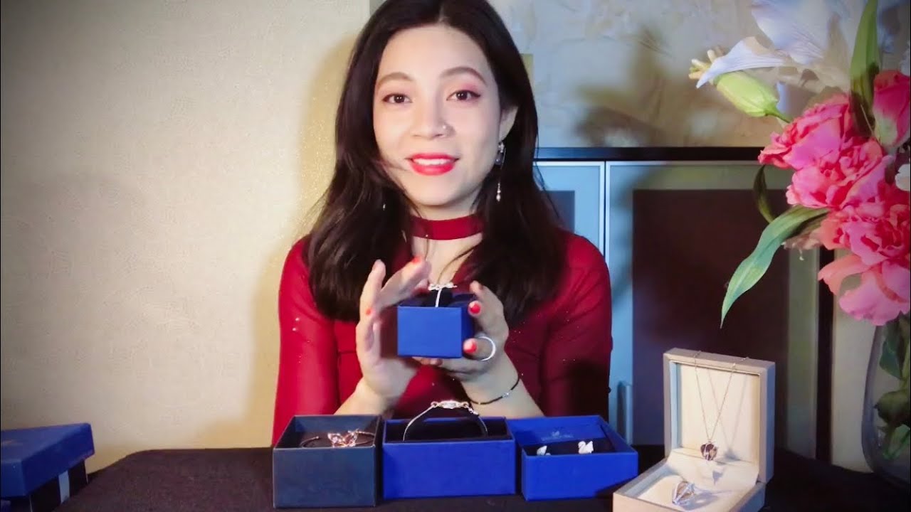 ASMR 💎 Магазин элегантных ювелирных изделий Swarovski • Тихая речь, распаковка, звуки постукивания •