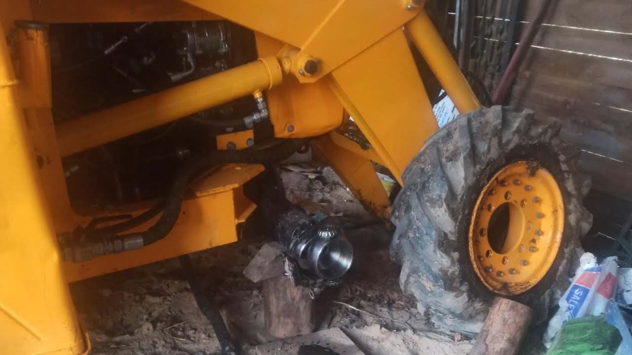 Naprawa ukręconej półośki w Ostrówku 4x4 Turbo.