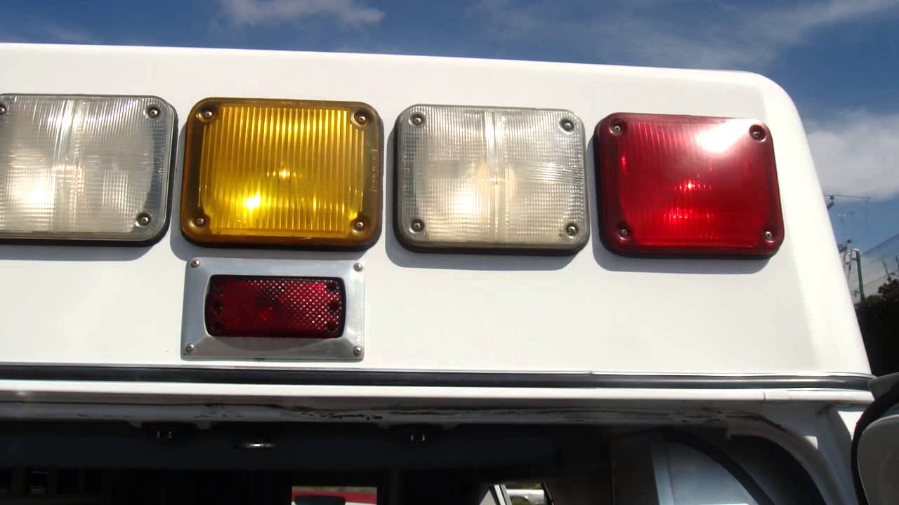 AMBULANCIA 2003 EN PERFECTAS CONDICIONES EN VENTA