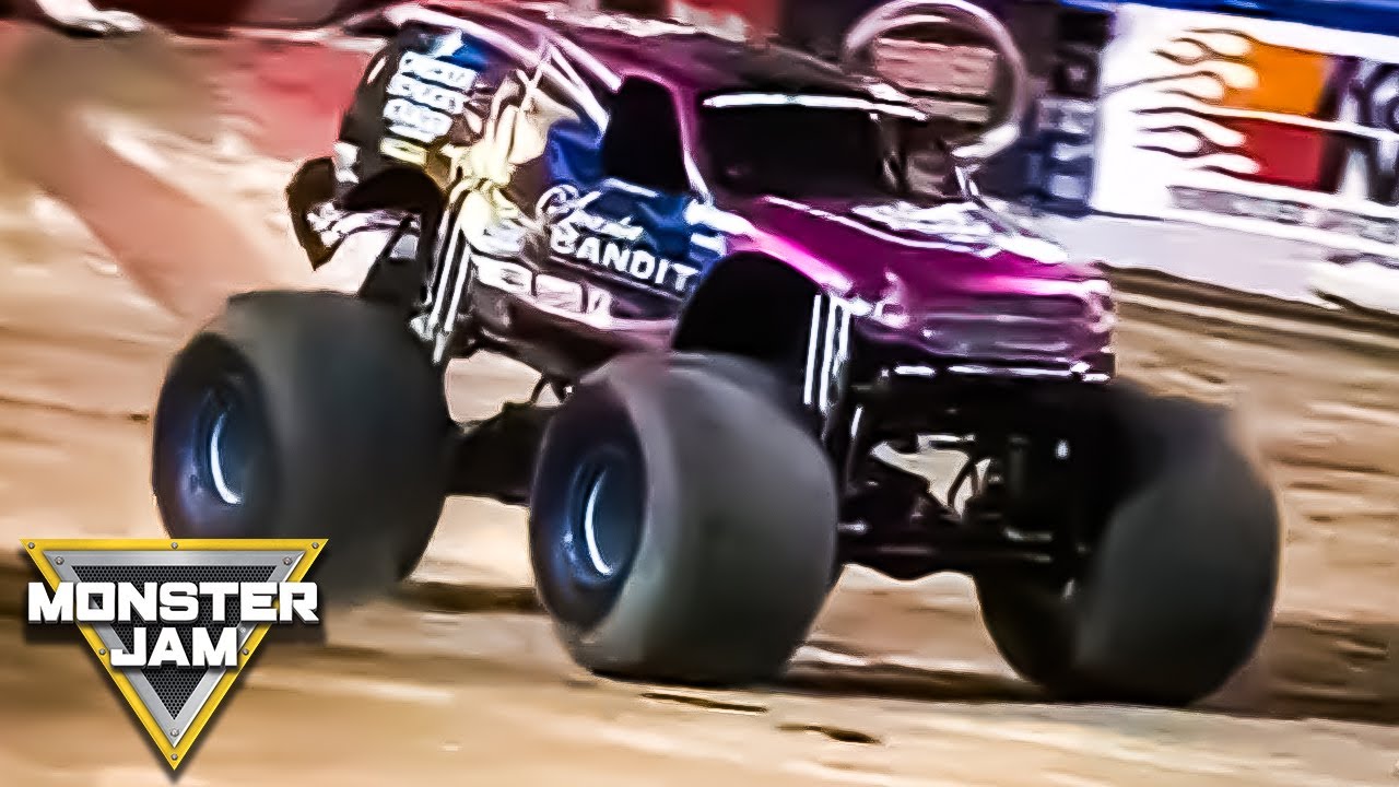 Scarlet Bandit Freestyle | Monster Jam World Finals IX | Monster Jam