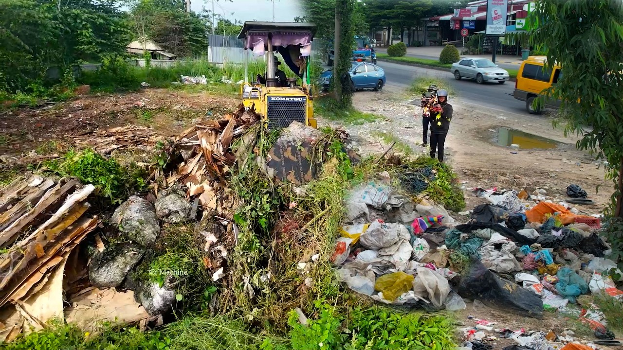 Amazing Start Action! Delete Garbage Dump By Skill Dozer D31p Clear Grass, Tree and Pushing Garbage