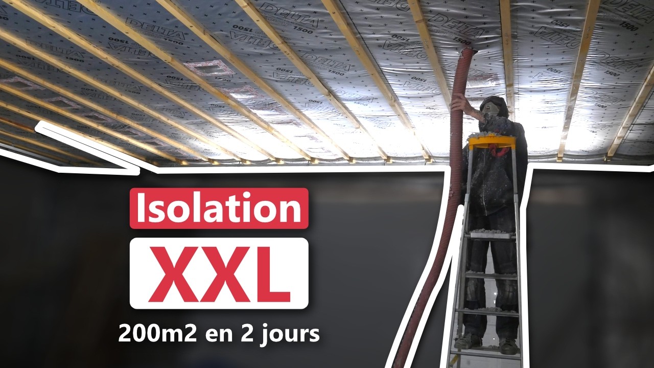 Isolation en ouate de cellulose par insufflation.