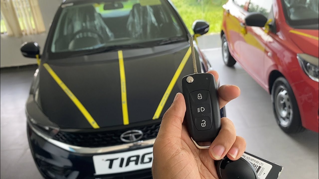 2021 Tata Tiago BS6 - A quick look  | XT optional( With Touch Screen ) | Car Today
