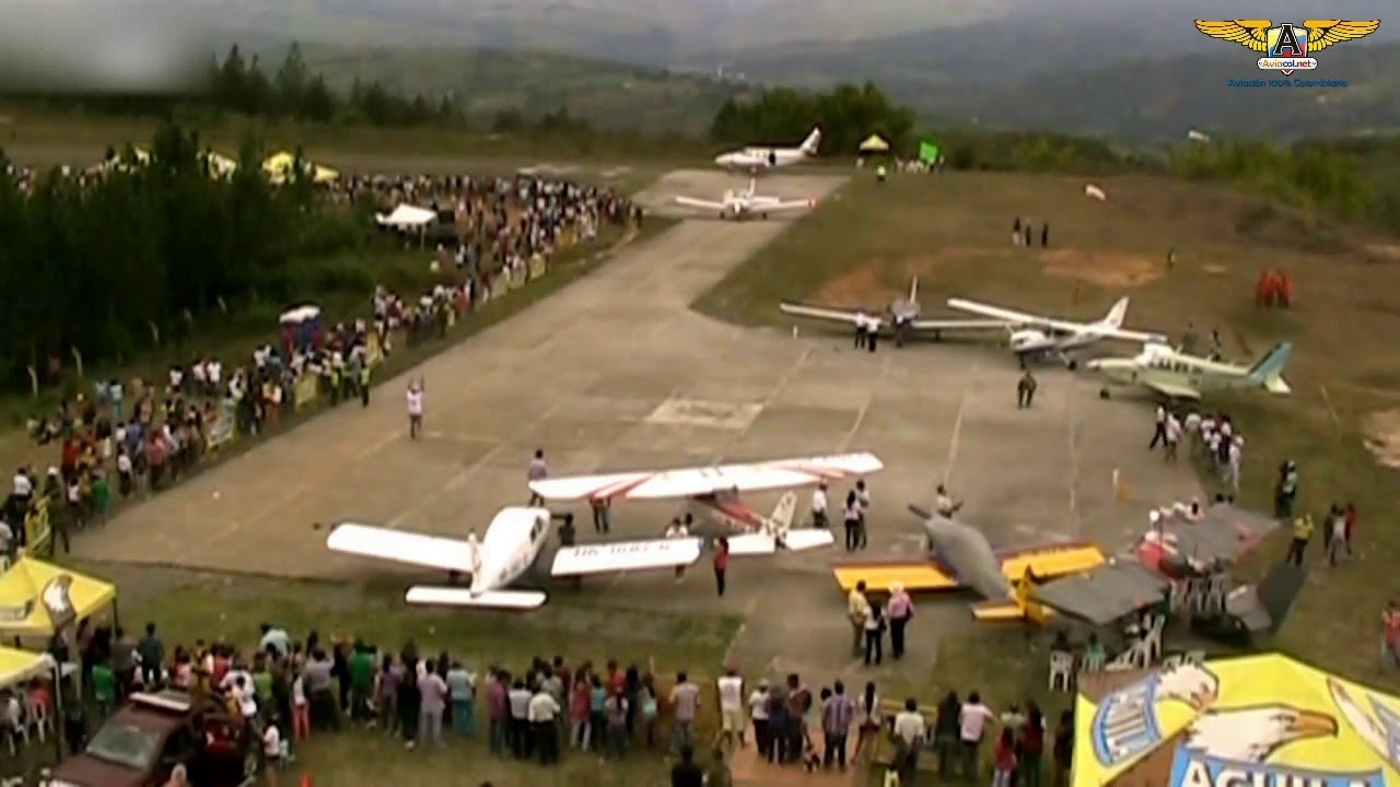 Primer Airshow Aviacol San Gil 2013