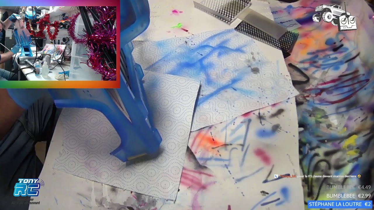 peinture a l'aero du pickup de MANY RC Garage 68 - carro 1 sur 3