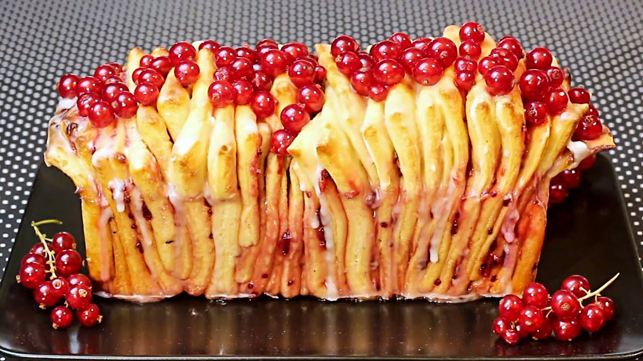 PULL-apart-CAKE mit Johannisbeeren
