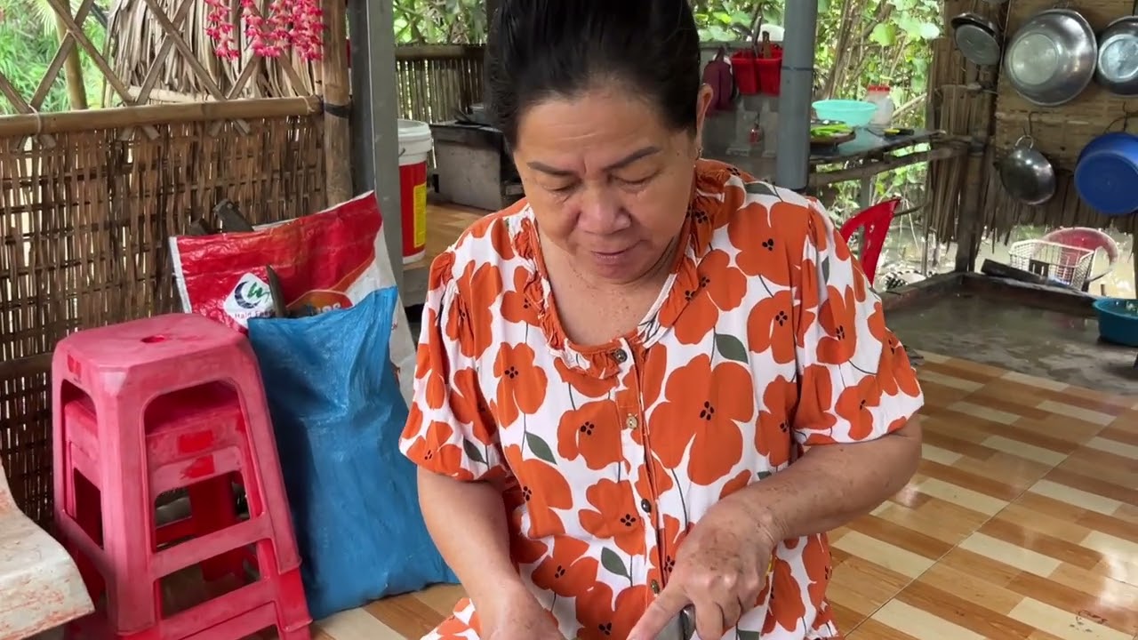 Đang đói bụng mà gặp nồi ba rọi kho mắm mẹ nấu rung tay luôn ￼
