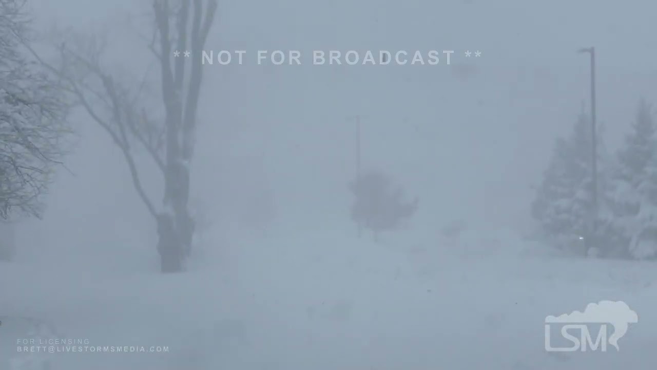 11-18-2022 West Seneca, NY - 11-18-2022 Buffalo NY Historic Lake effect Snowstorm