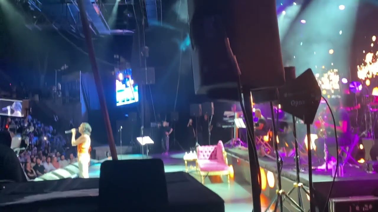 Yıldız Tilbe Kardelen Harbiye Canlı
