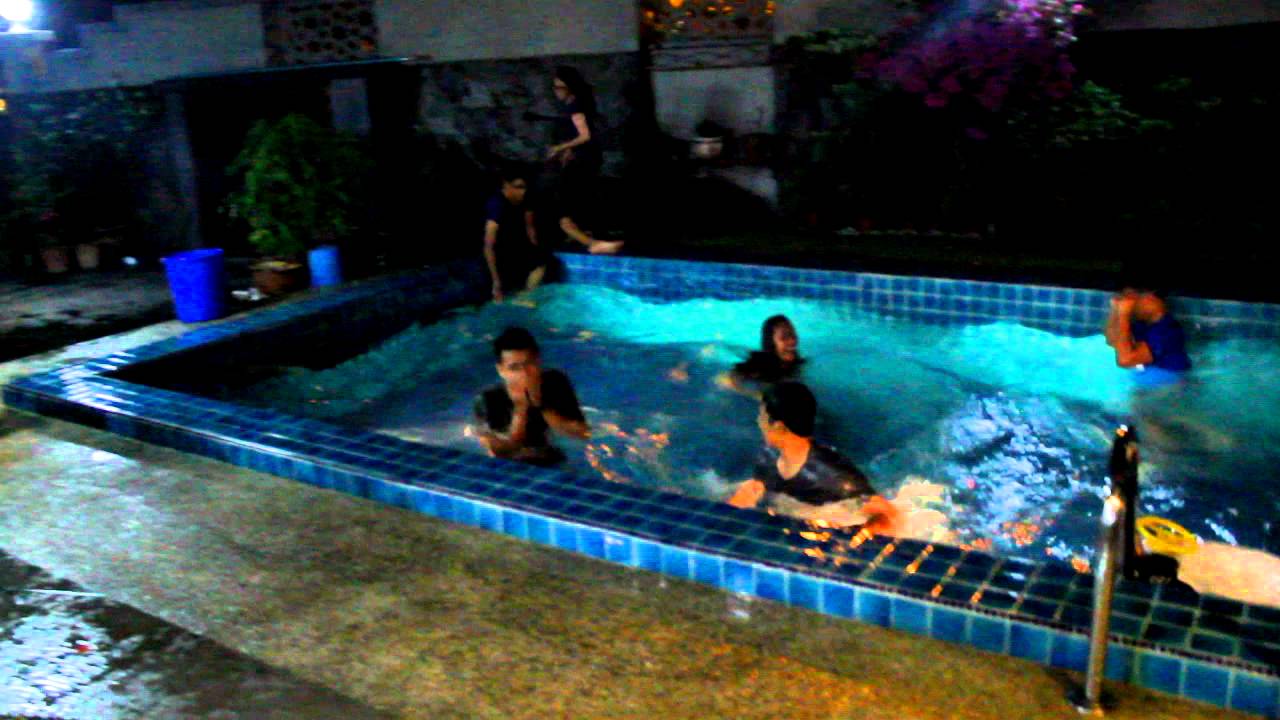 Bachelorette pool party!