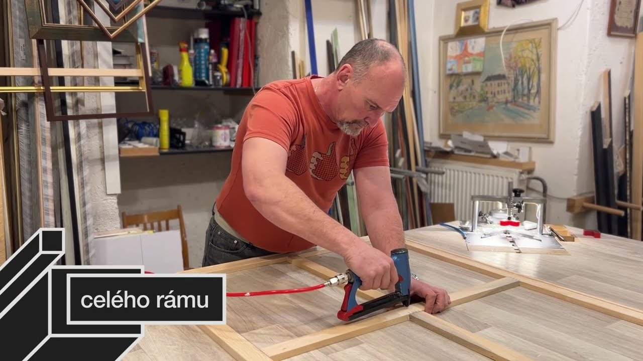 Napínáme malířské plátno na dřevěný blind rám